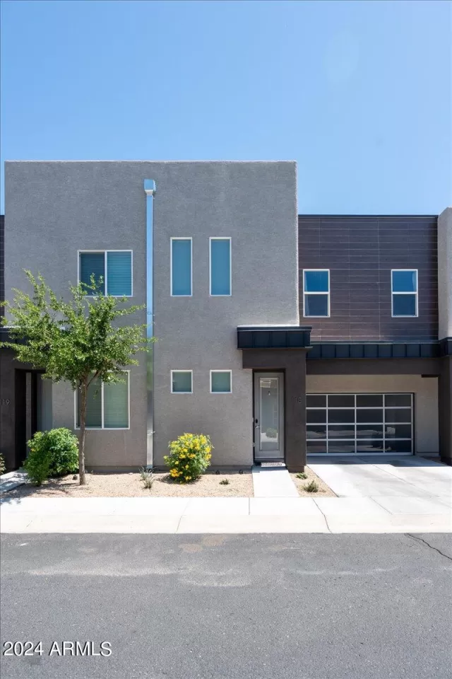 MLS: 6691257 Condo For Sale