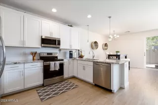 Photo #4: 6691257 Listing