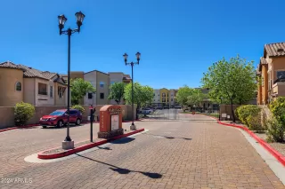 Photo #2: 6691312 Listing