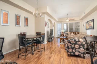 Photo #3: 6691312 Listing