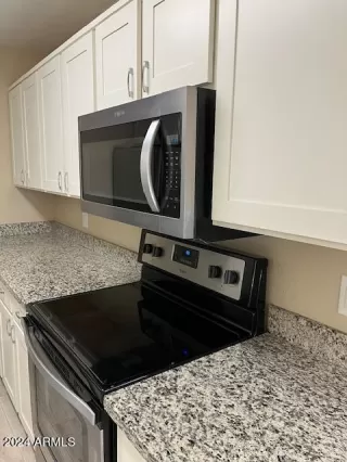 Photo #3: 6691359 Listing 