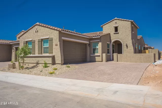 MLS: 6691390 Condo For Sale