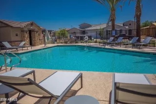 Photo #4: 6691390 Listing