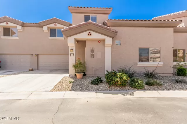 MLS: 6691395 Condo For Sale