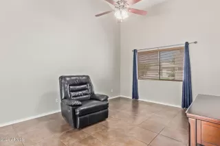 Photo #3: 6691395 Listing