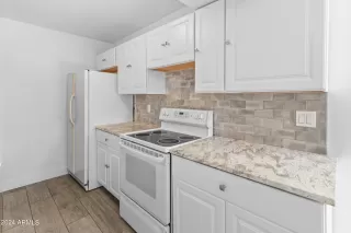 Photo #3: 6691398 Listing 