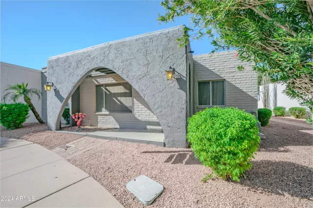 MLS: 6691409 Condo For Sale