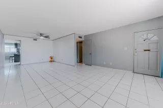 Photo #4: 6691409 Listing