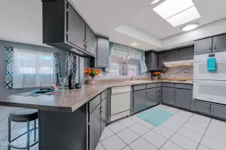 Photo #6: 6691409 Listing