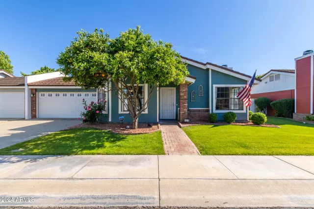 MLS: 6691549 Condo For Sale