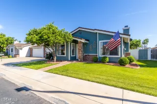 Photo #2: 6691549 Listing