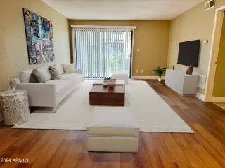 Photo #2: 6691553 Listing