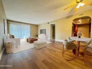 Photo #3: 6691553 Listing