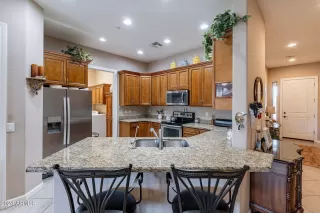 Photo #3: 6691558 Listing 