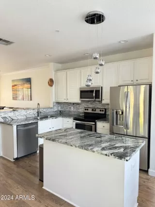 Photo #1: 6691671 Listing