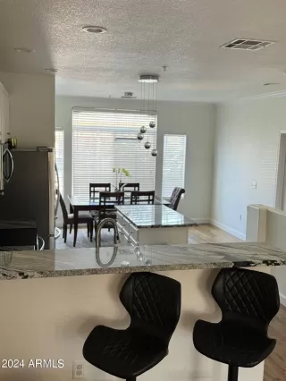 Photo #4: 6691671 Listing