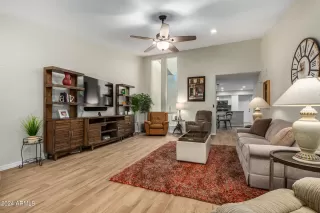 Photo #5: 6691673 Listing