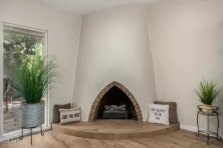 Photo #6: 6691673 Listing