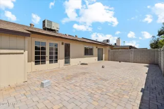 Photo #4: 6691809 Listing 