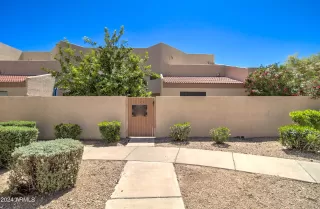 Photo #5: 6691870 Listing