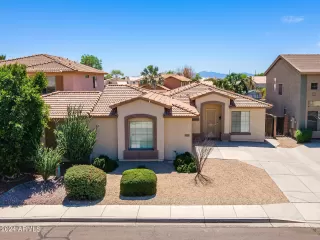 Photo #1: 6691985 Listing 