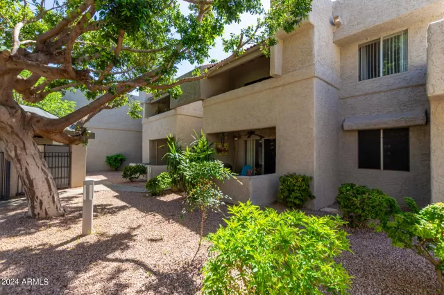 MLS: 6692264 Condo For Sale