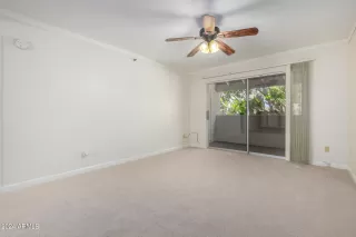 Photo #6: 6692264 Listing