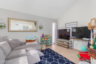 Photo #3: 6692274 Listing