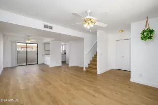 Photo #3: 6692350 Listing