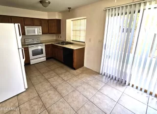 Photo #5: 6692600 Listing