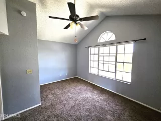 Photo #6: 6692600 Listing