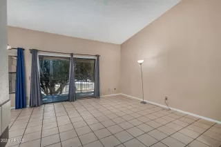 Photo #5: 6692677 Listing 