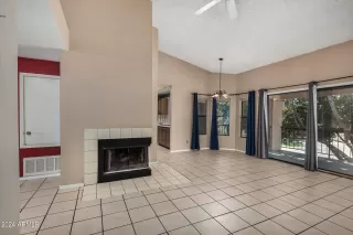 Photo #6: 6692677 Listing 