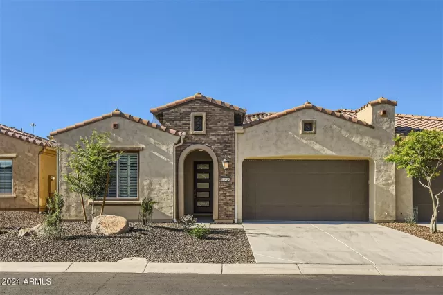 MLS: 6692693 Condo For Sale