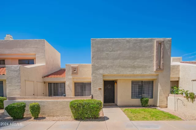 MLS: 6692739 Condo For Sale