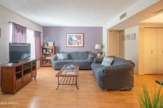 Photo #2: 6692739 Listing