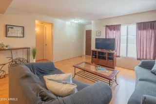 Photo #5: 6692739 Listing