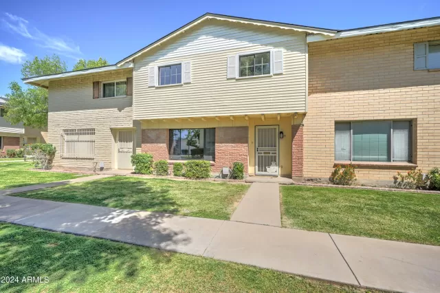 MLS: 6693094 Condo For Sale