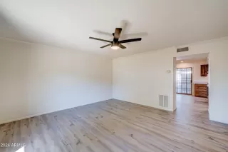 Photo #3: 6693094 Listing