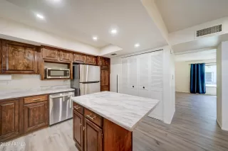 Photo #4: 6693094 Listing