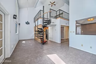 Photo #6: 6693121 Listing