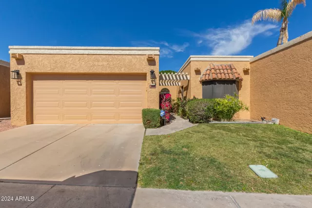 MLS: 6693172 Condo For Sale