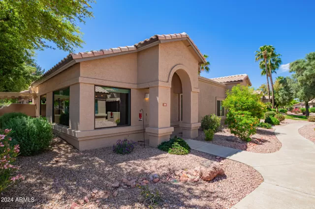 MLS: 6693192 Condo For Sale