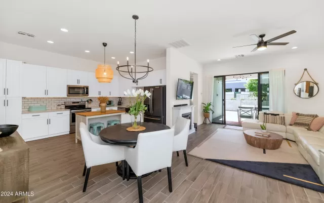 MLS: 6693262 Condo For Sale