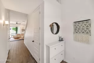 Photo #3: 6693262 Listing