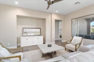 Photo #5: 6693393 Listing