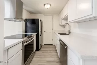 Photo #6: 6693487 Listing