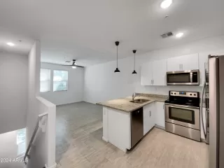 Photo #6: 6693589 Listing