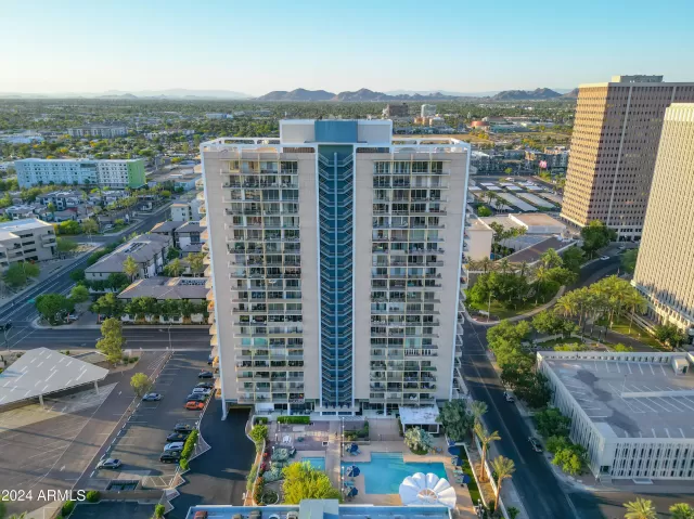 MLS: 6693640 Condo For Sale