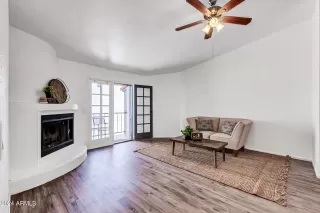 Photo #4: 6693830 Listing